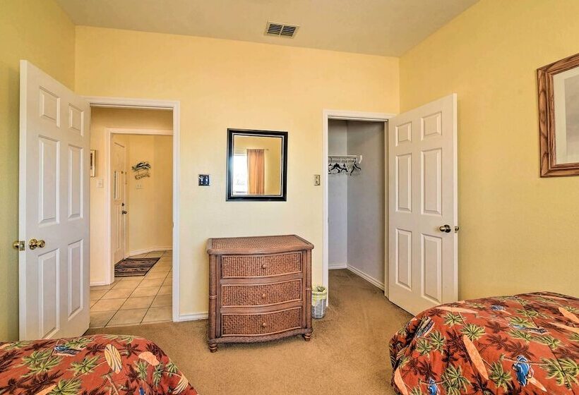 Snowbird Getaway: Waterfront Home, 1 Mi To Beach