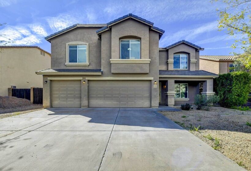 Spacious Arizona Home: Pool, 9 Mi To San Tan Mtn