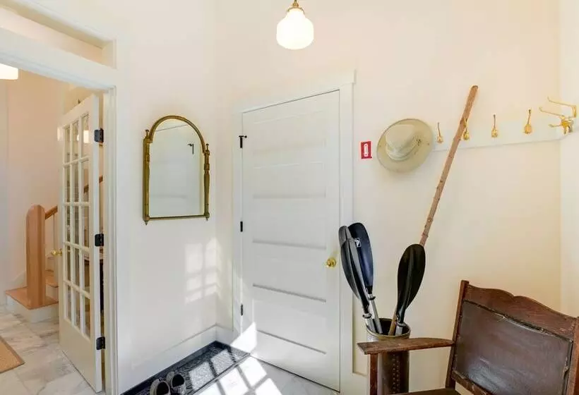 Stunning Seal Cove Home Near Acadia National Park!