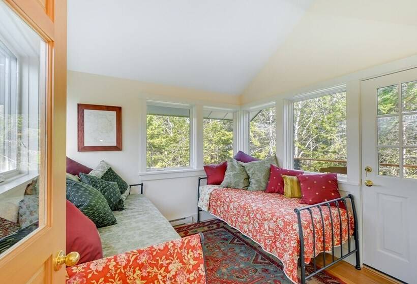 Stunning Seal Cove Home Near Acadia National Park!