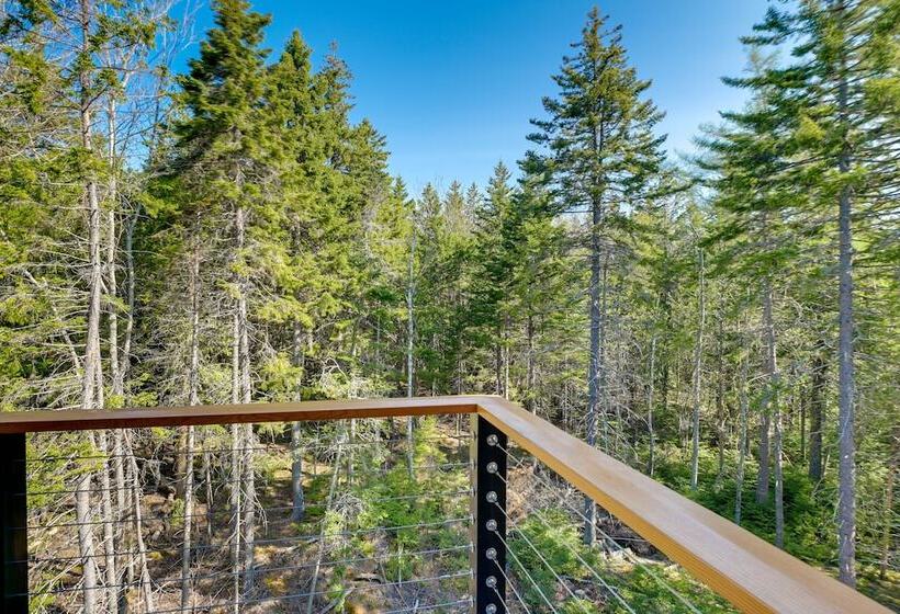 Stunning Seal Cove Home Near Acadia National Park!