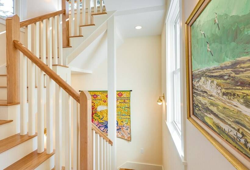 Stunning Seal Cove Home Near Acadia National Park!