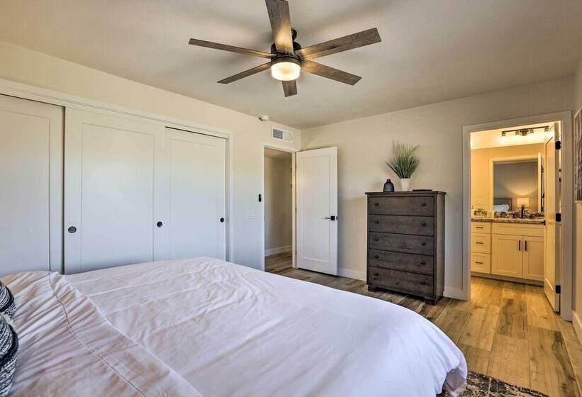 Sun City West Vacation Home W/ Putting Green!