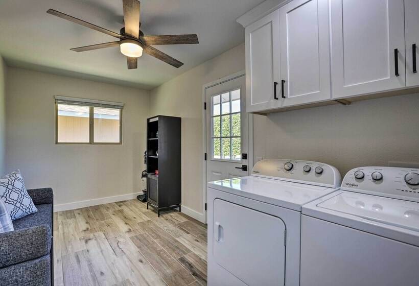 Sun City West Vacation Home W/ Putting Green!