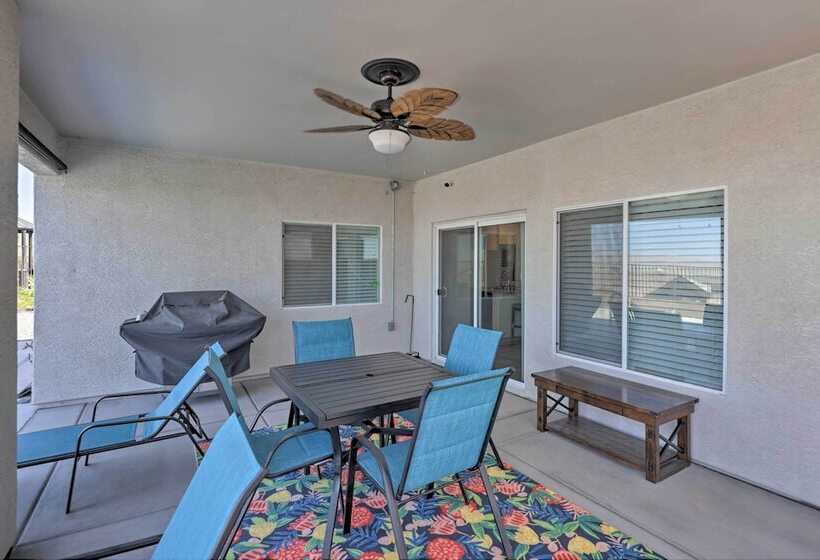 Sunny Bullhead City Home W/ Patio & Mnt View!
