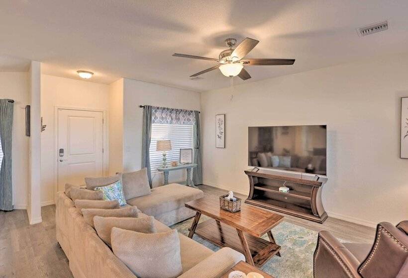 Sunny Bullhead City Home W/ Patio & Mnt View!