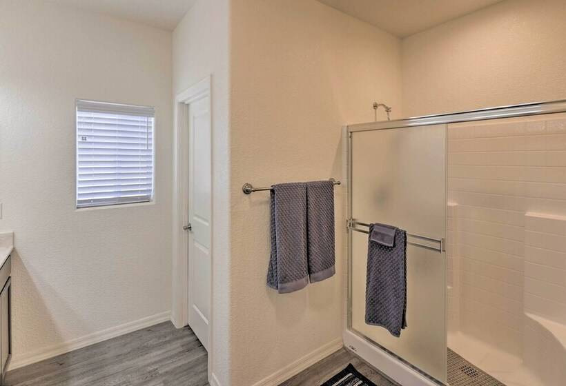 Sunny Bullhead City Home W/ Patio & Mnt View!