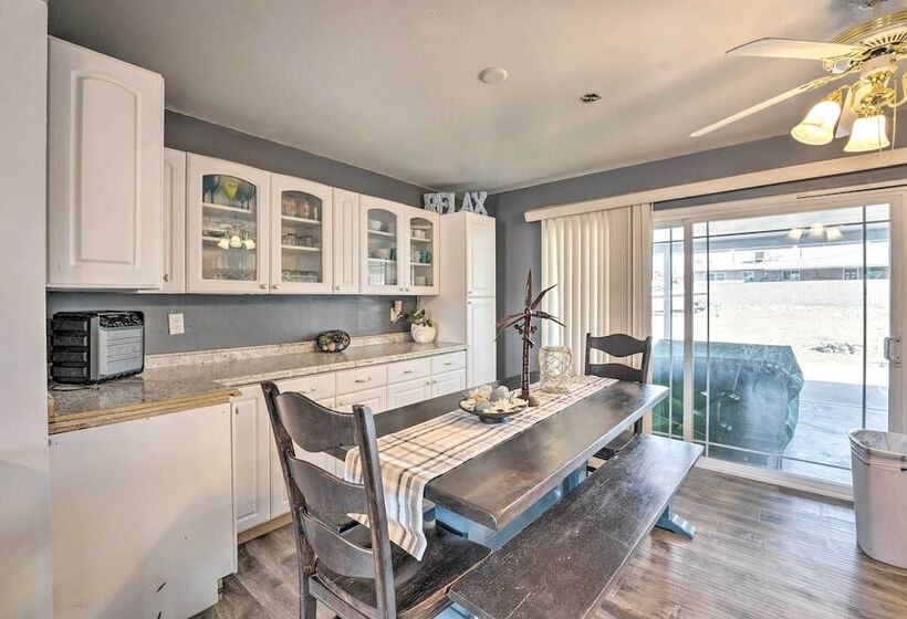 Sunny Lake Havasu City Home In Great Location