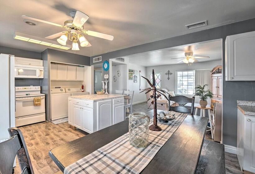 Sunny Lake Havasu City Home In Great Location