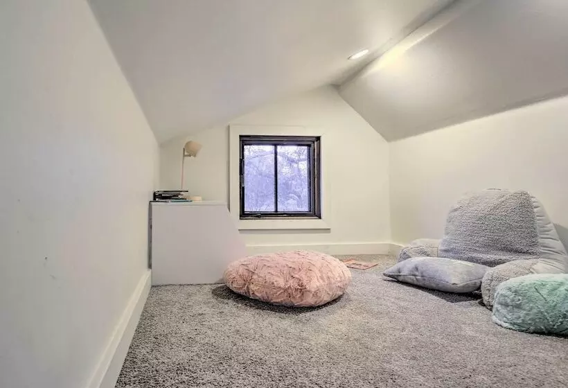 The Little Alsatian House: 18 Miles To San Antonio