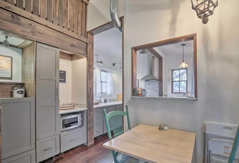 The Little Alsatian House: 18 Miles To San Antonio