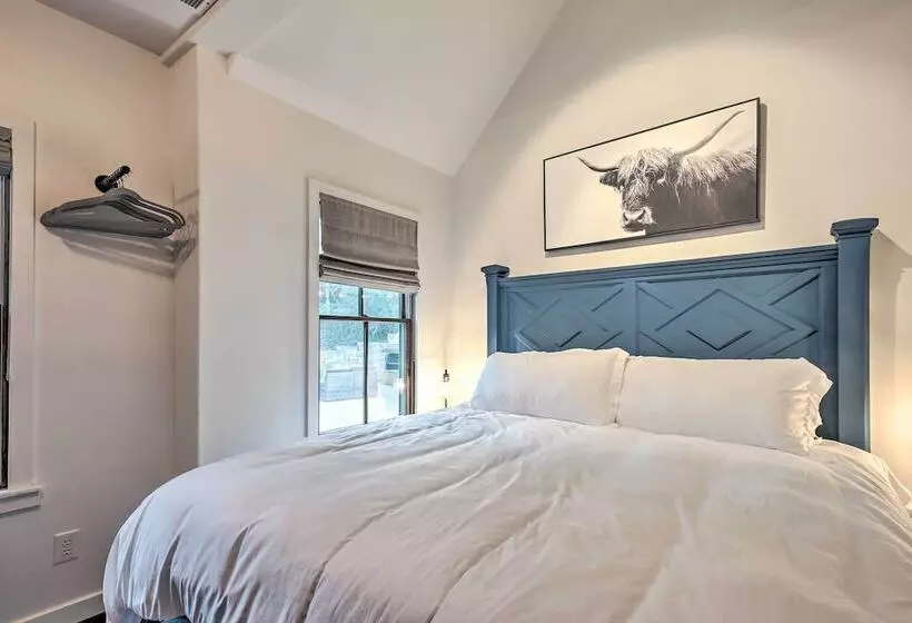 The Little Alsatian House: 18 Miles To San Antonio