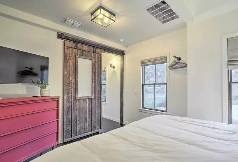 The Little Alsatian House: 18 Miles To San Antonio