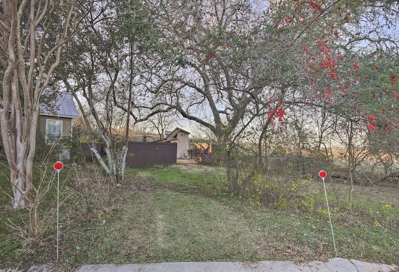 The Little Alsatian House: 18 Miles To San Antonio