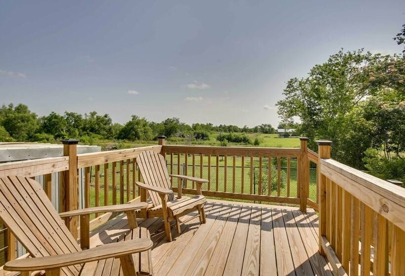 Dularge Grand Villa   Steps To Marina + Fishing!