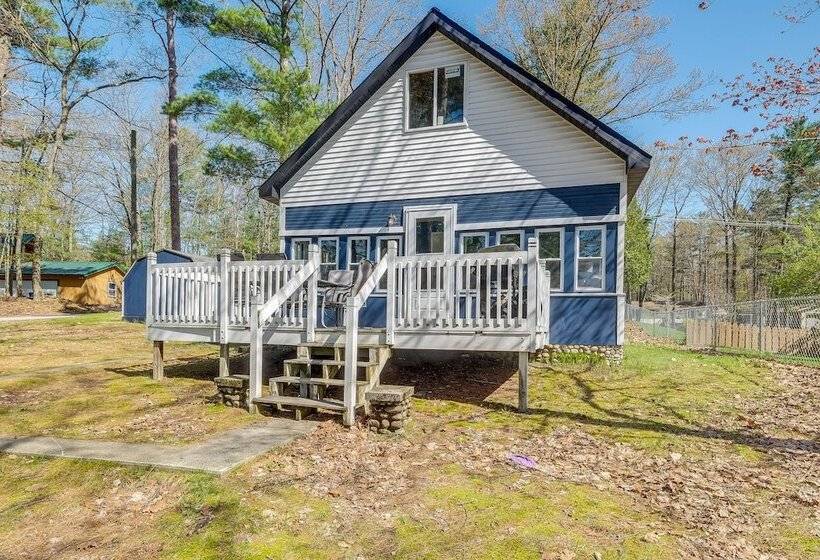 Traverse City Cottage W/ Dock & Beach Area!