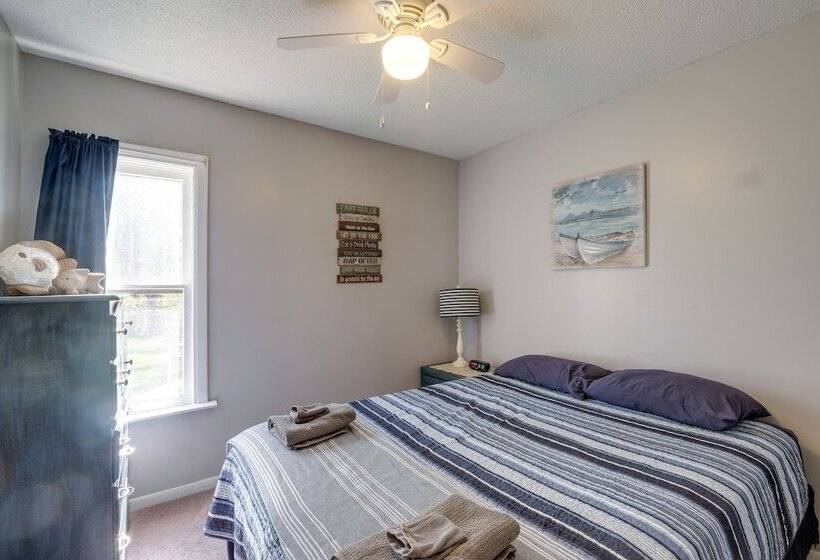 Traverse City Cottage W/ Dock & Beach Area!