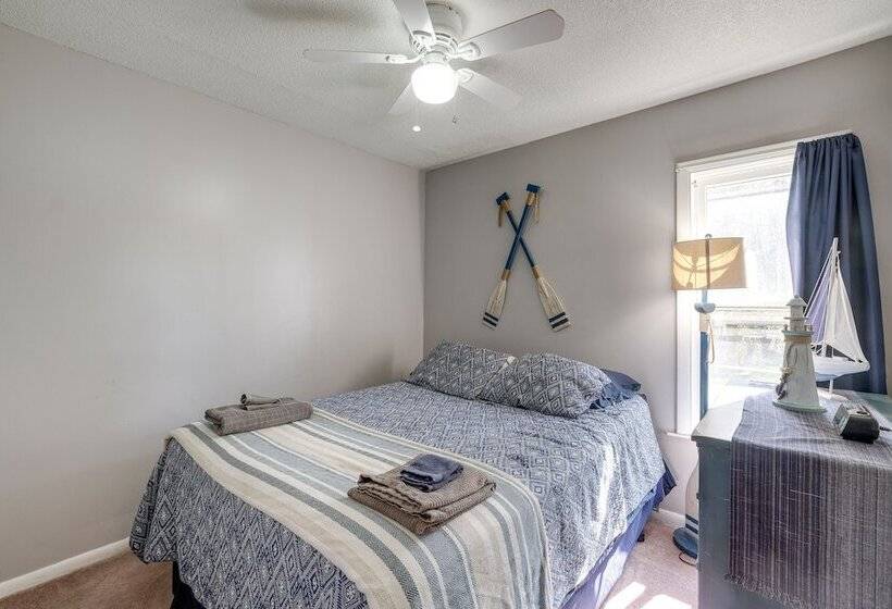 Traverse City Cottage W/ Dock & Beach Area!