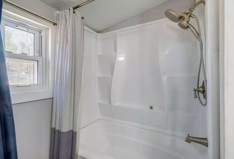 Traverse City Cottage W/ Dock & Beach Area!