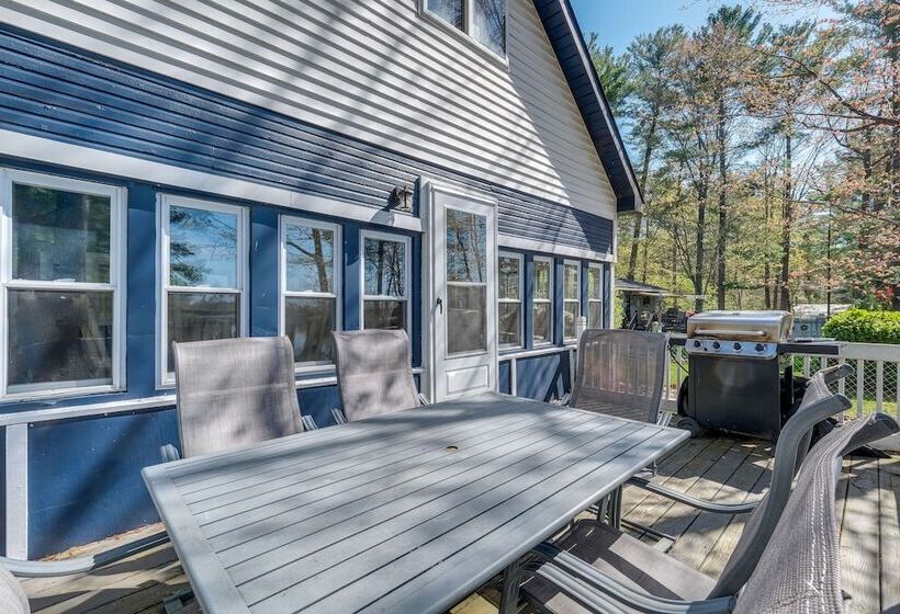 Traverse City Cottage W/ Dock & Beach Area!