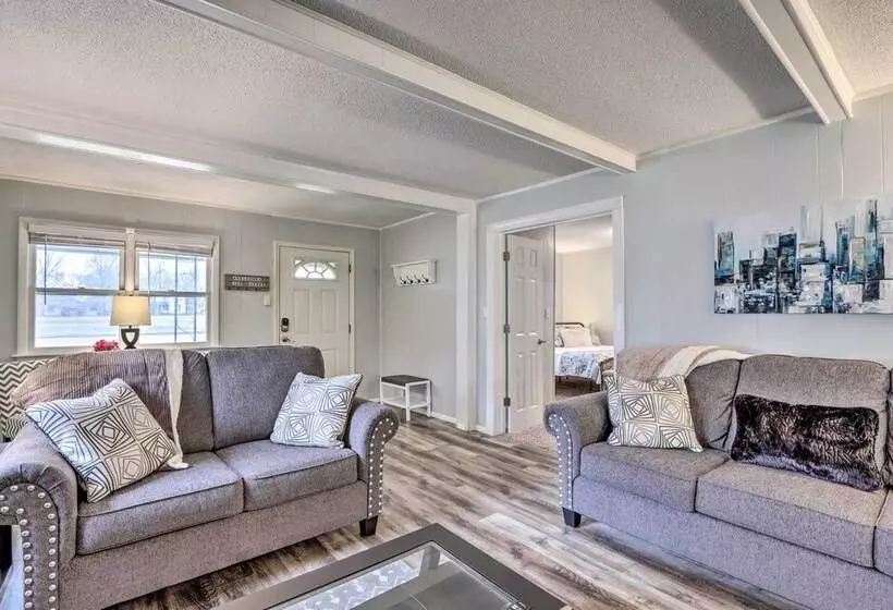 Walkable & Updated Nevada Home: Family Friendly!