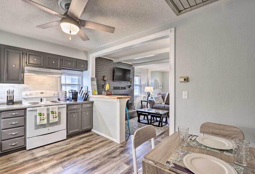 Walkable & Updated Nevada Home: Family Friendly!