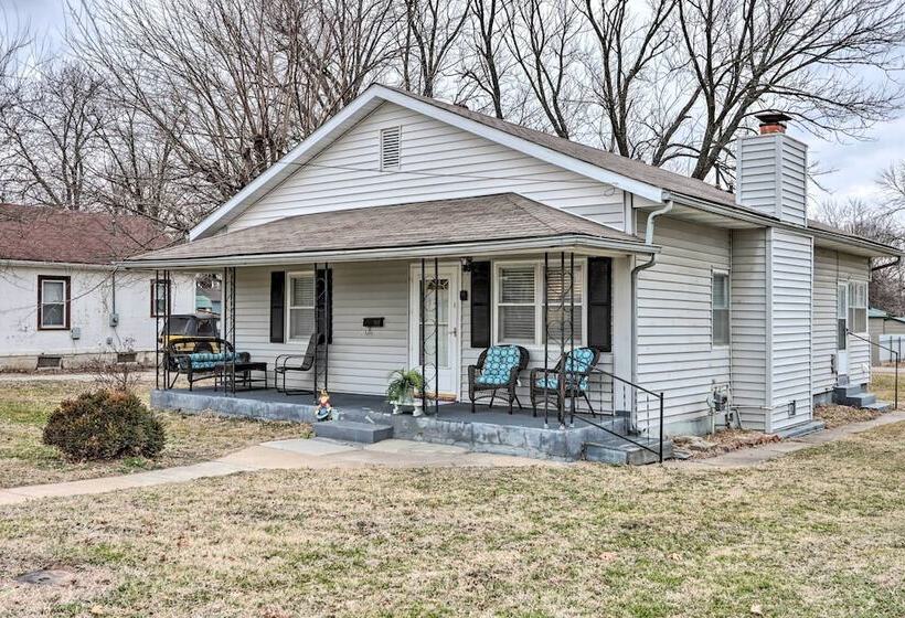 Walkable & Updated Nevada Home: Family Friendly!