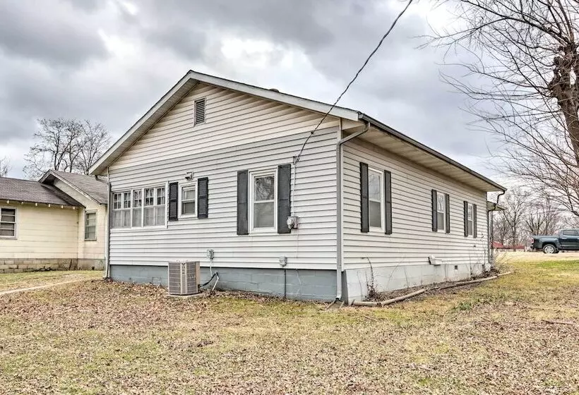 Walkable & Updated Nevada Home: Family Friendly!