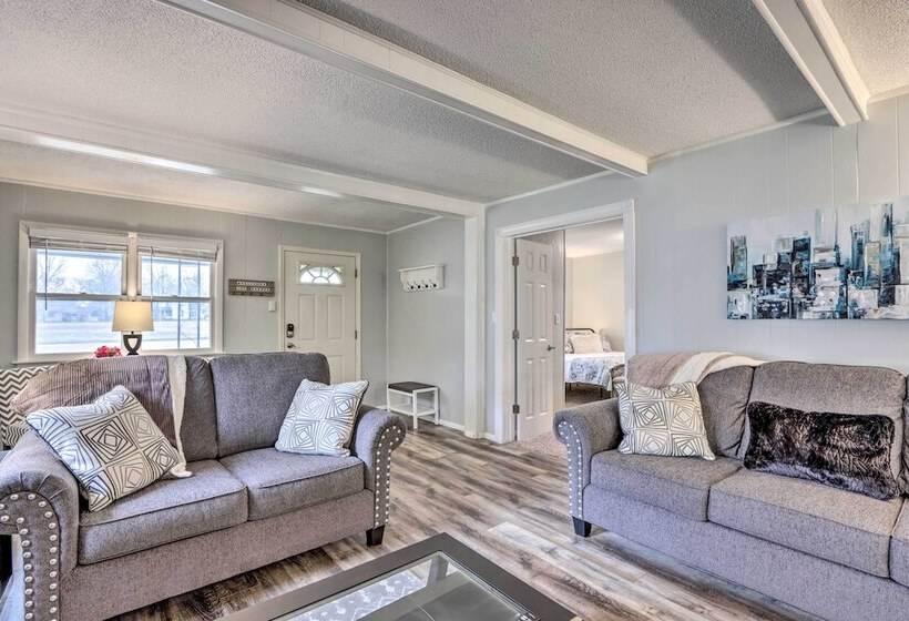 Walkable & Updated Nevada Home: Family Friendly!