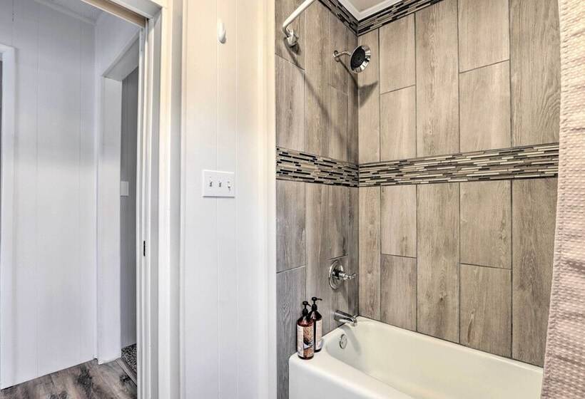 Walkable & Updated Nevada Home: Family Friendly!