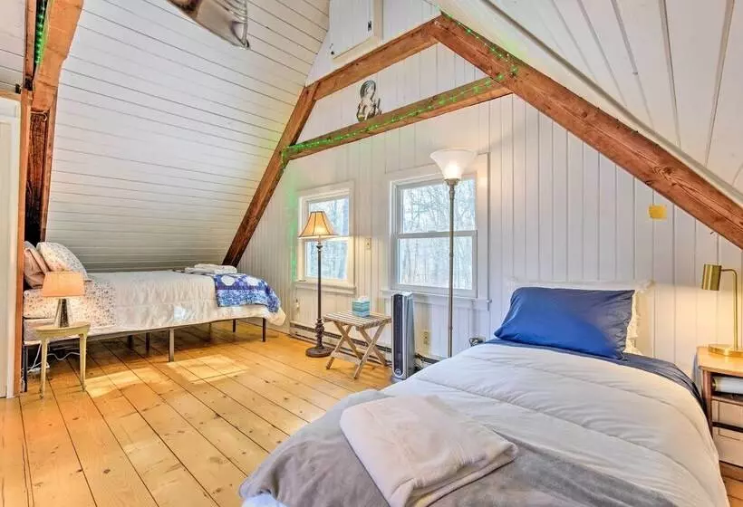 West Cornwall Cabin ~ 4 Mi To Covered Bridge!