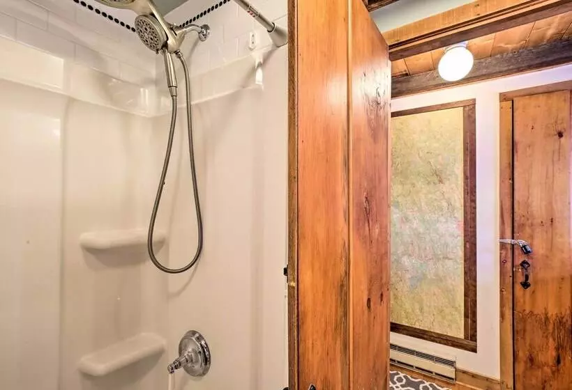 West Cornwall Cabin ~ 4 Mi To Covered Bridge!