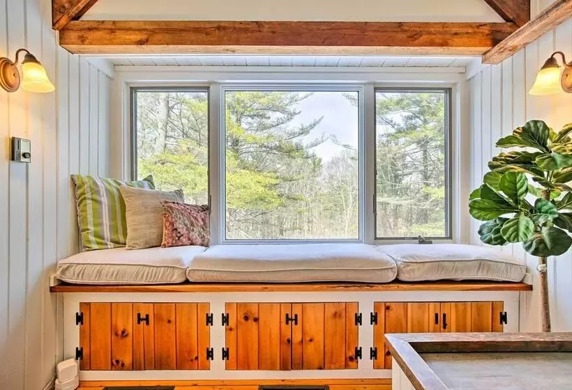 West Cornwall Cabin ~ 4 Mi To Covered Bridge!