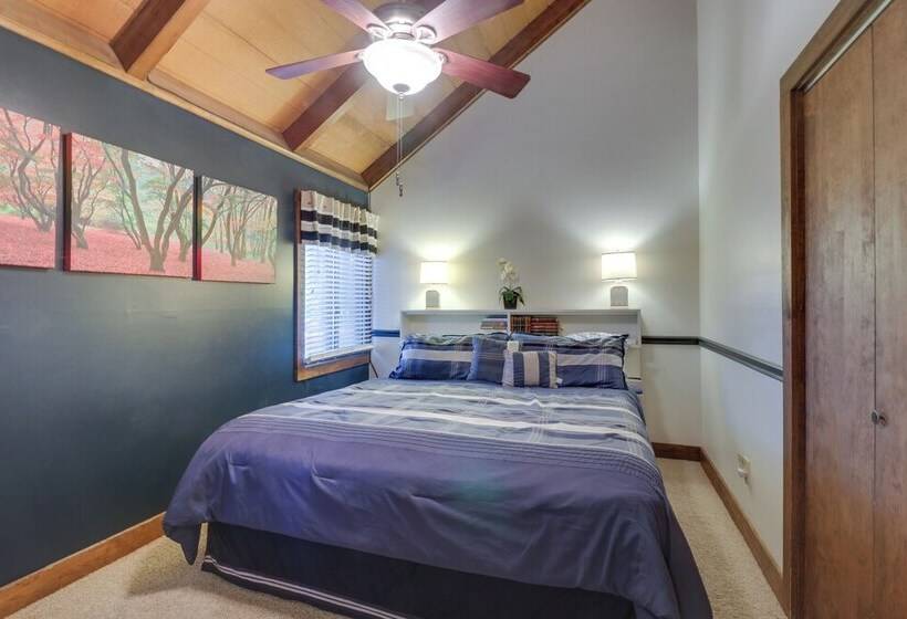 Wintergreen Home W/ Hot Tub, Deck & Mountain Views