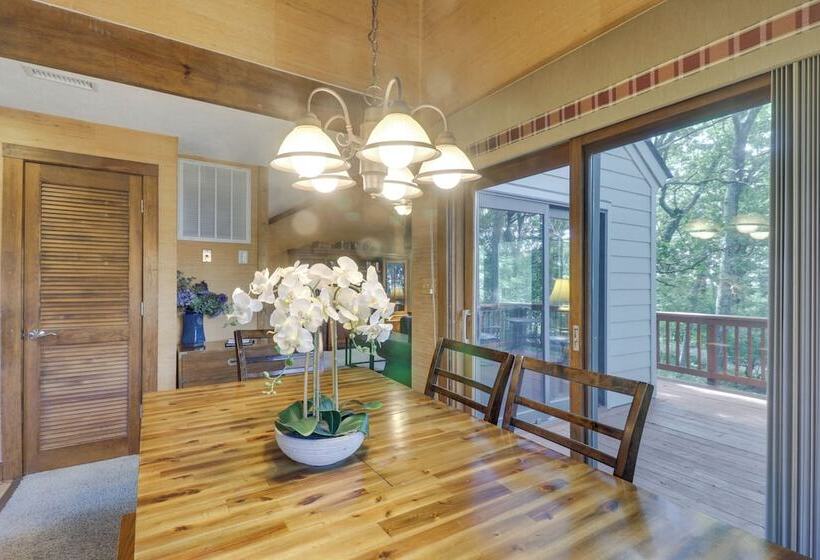 Wintergreen Home W/ Hot Tub, Deck & Mountain Views