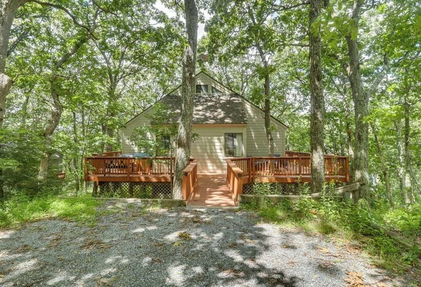 Wintergreen Home W/ Hot Tub, Deck & Mountain Views