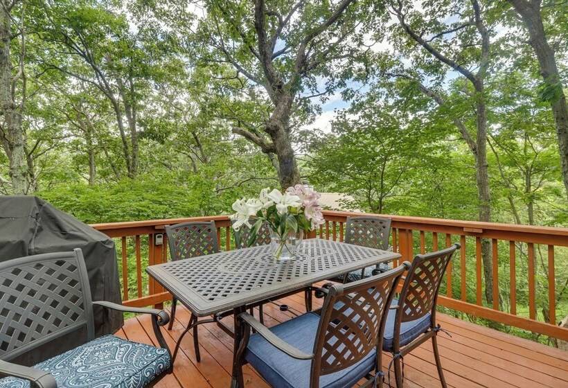 Wintergreen Home W/ Hot Tub, Deck & Mountain Views