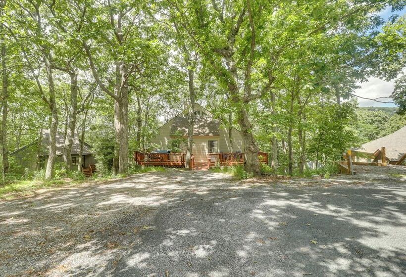 Wintergreen Home W/ Hot Tub, Deck & Mountain Views