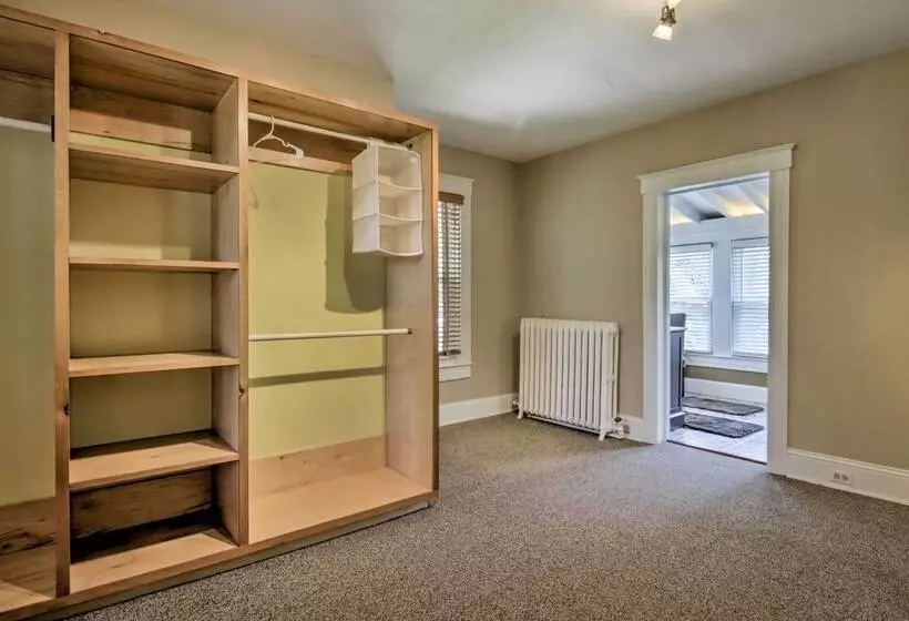 1915 Historic Cambridge Property W/ Fire Pit!