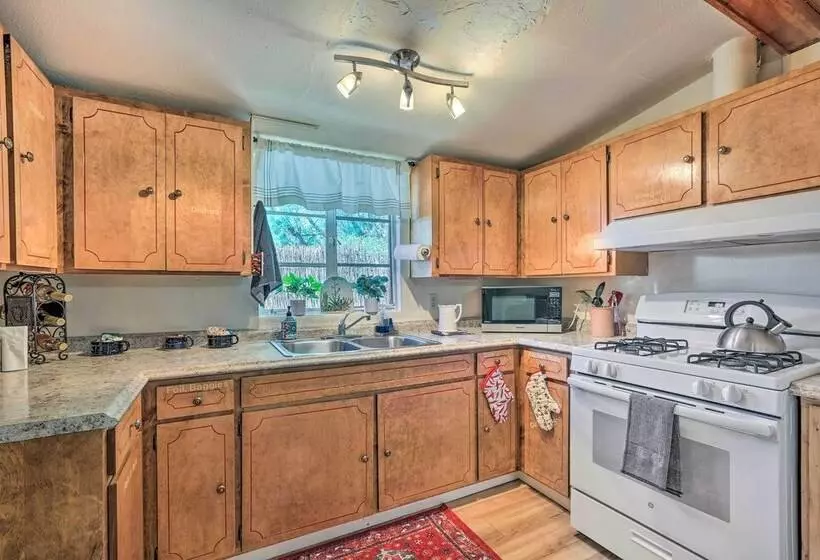 Adobe Style Tumacacori Home W/ Trail Access!