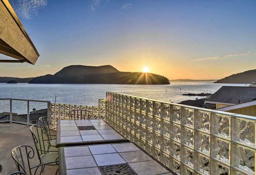 Anacortes Paradise Vacation Rental W/ Water Views!