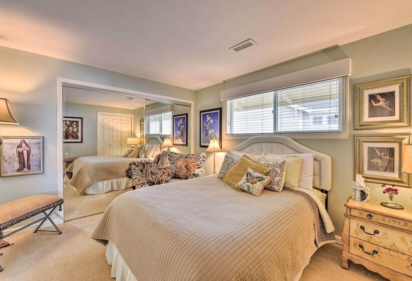 Anacortes Paradise Vacation Rental W/ Water Views!