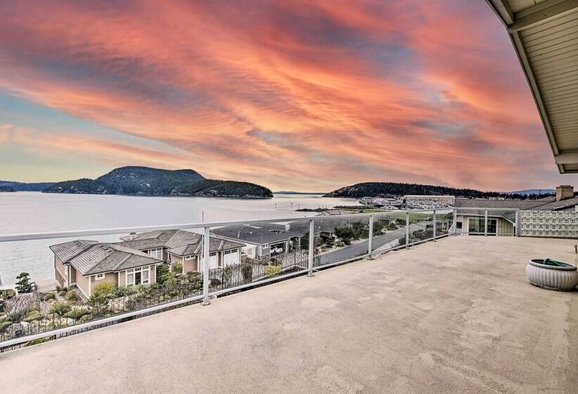 Anacortes Paradise Vacation Rental W/ Water Views!