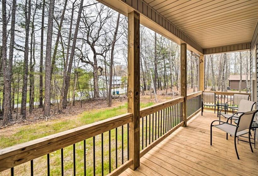 Asheville Area Hideaway W/ Hot Tub + Deck!