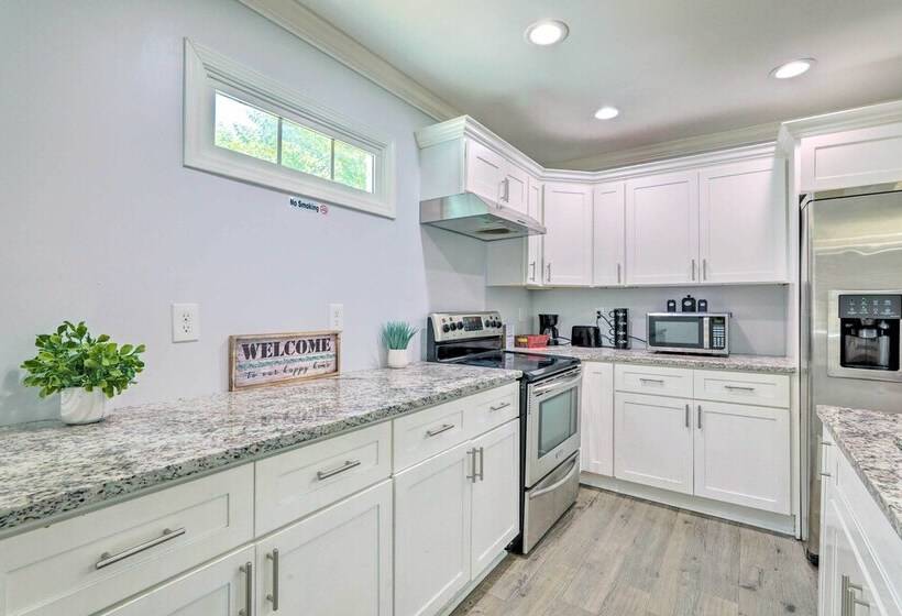 Atlanta Home W/ Fenced Yard ~ 2 Mi To Dtwn!