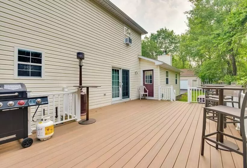 Beautiful Effort Escape W/ Private Hot Tub!