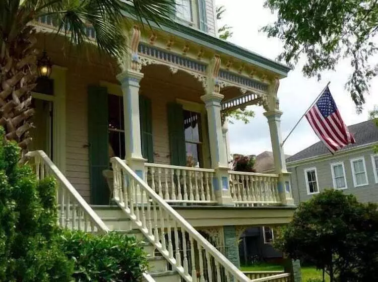 تختخواب و صبحانه Catherine Ward House Inn