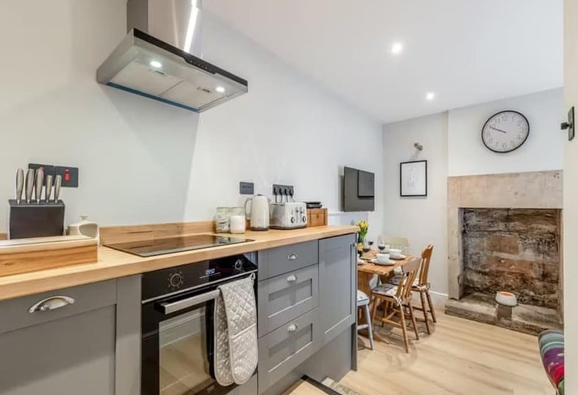 Cottage In The Heart Of The Peak District