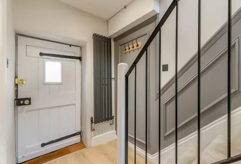 Cottage In The Heart Of The Peak District