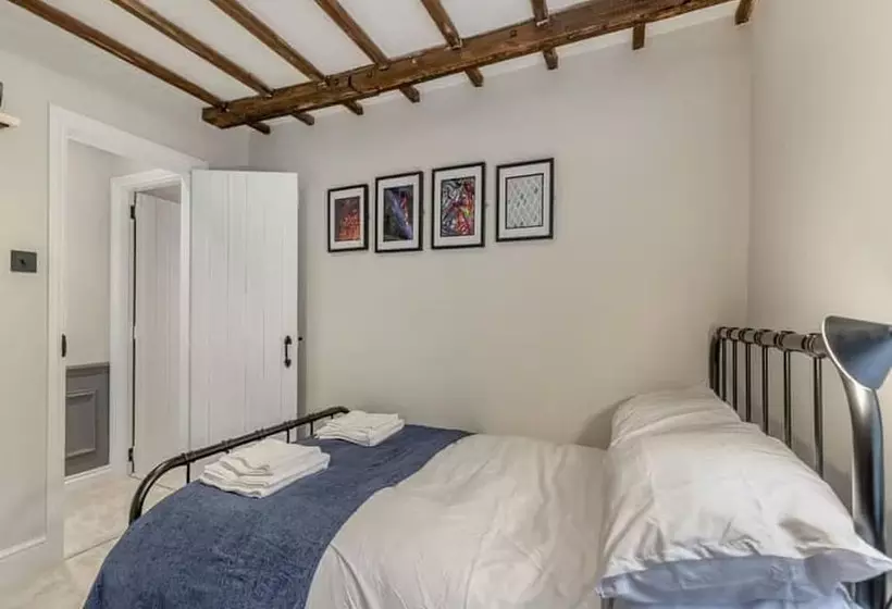 Cottage In The Heart Of The Peak District